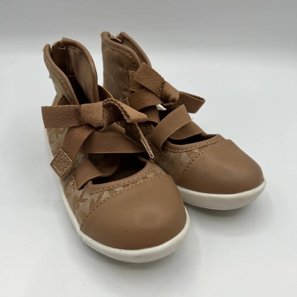 Michael Kors Other - Michael Kors Girls Paige Shoes Size 10 Tan
